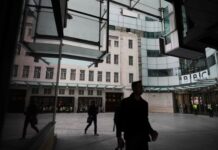 BBC Board Convenes Over Trump Lawsuit Warning BBC