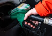 U.S. Allows Limited Russian Oil Sales to Stabilize Prices During Iran Conflict