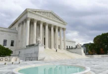 U.S. Supreme Court Strikes Down Key Voting Rights Provision, Sparks Global Debate U.S. Supreme Court Strikes Down Key Voting Rights Provision, Sparks Global Debate